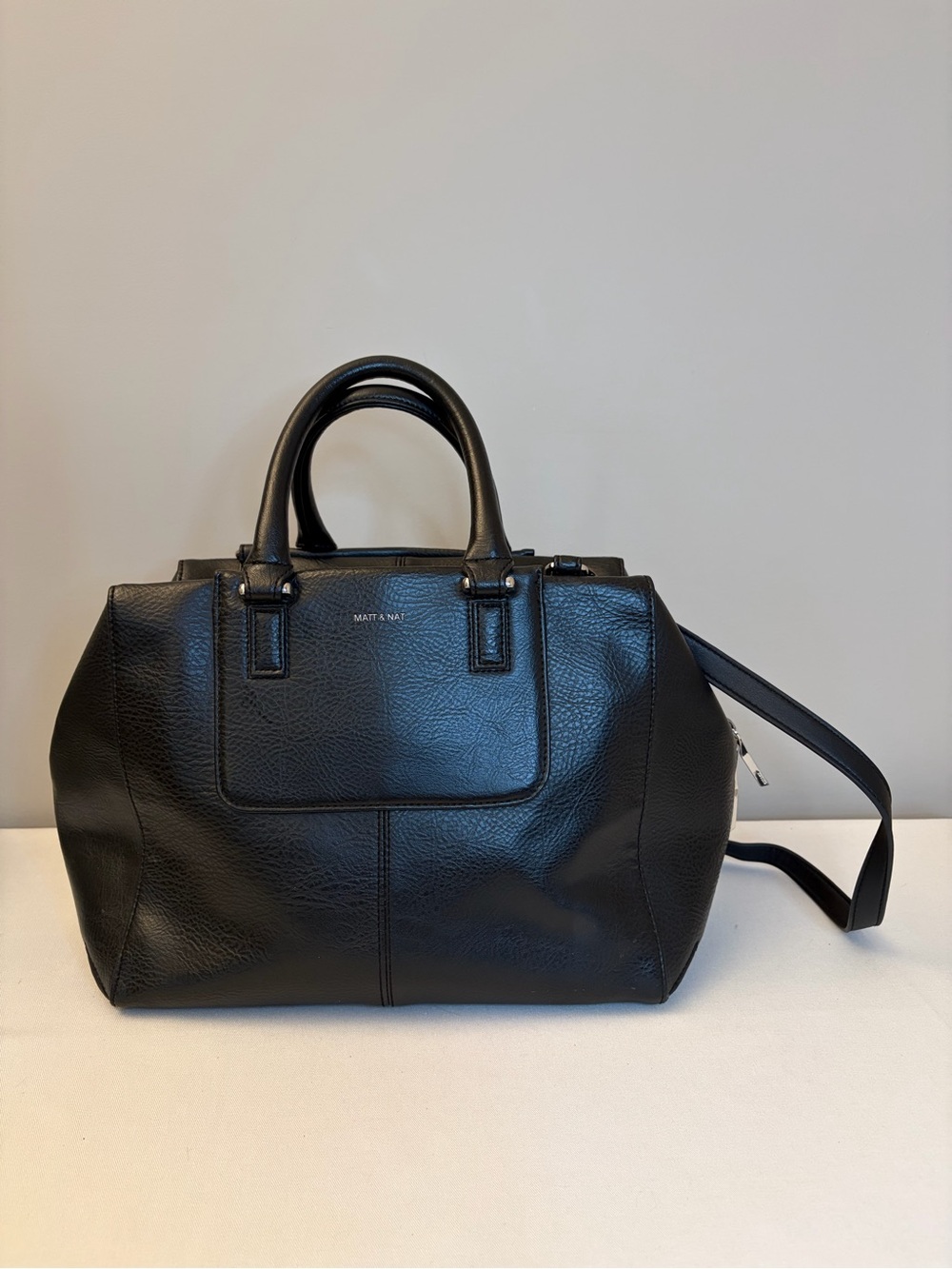 Matt & Nat Vesta Structure Vegan Leather Tote / Satchel Handbag in Classic Black